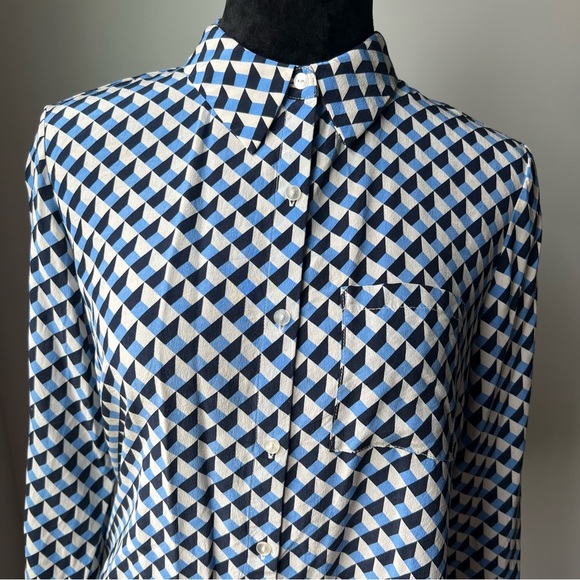 Women’s Geometric Blue and White Button-Up Silk Dress Shirt - Picture 3 of 13